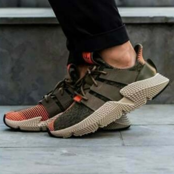 Like New Adidas Original Prophere J Solar red/Olive (AQ0509) Shoes Size 6 - Picture 1 of 16